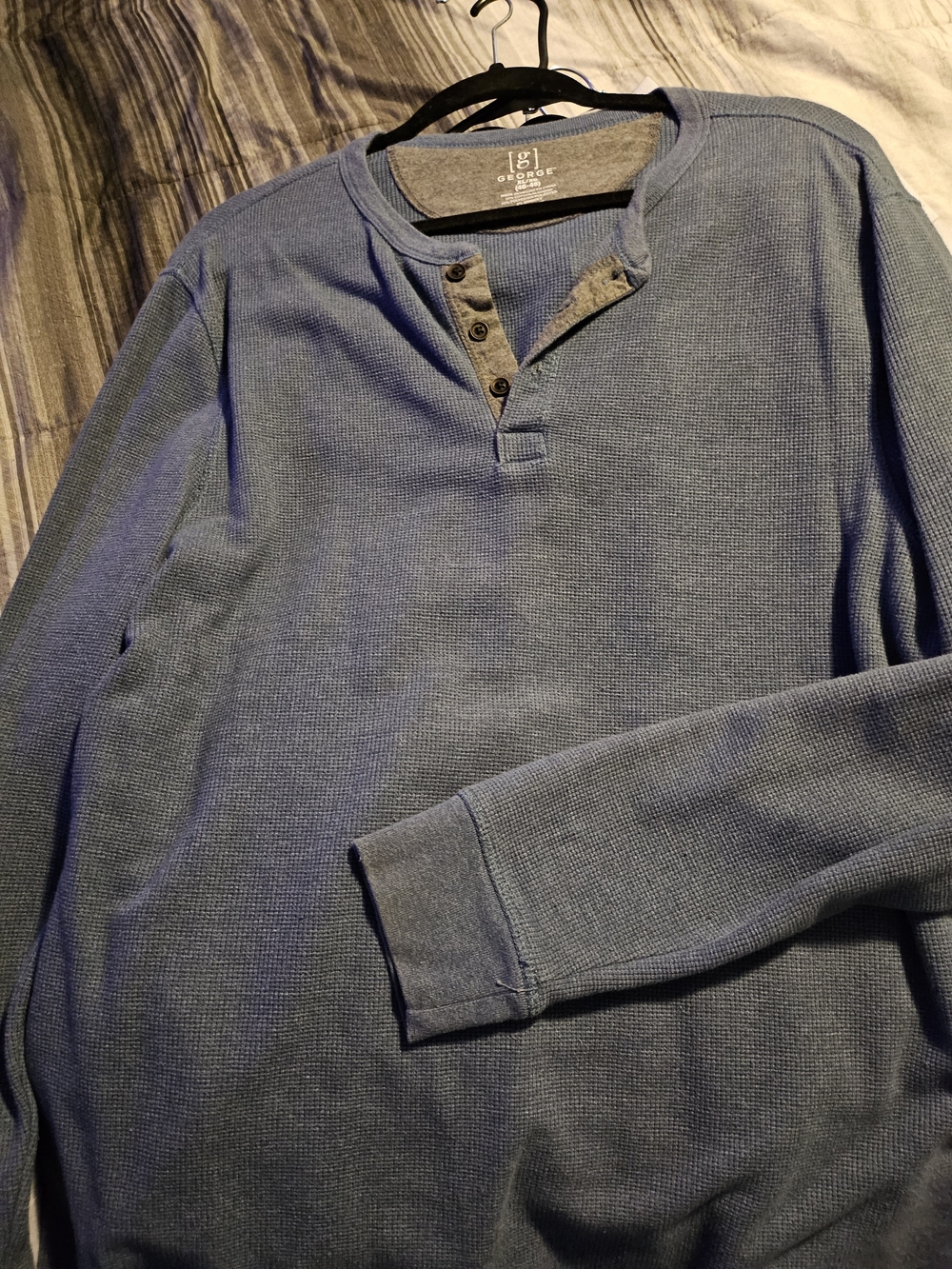George Long Sleeve Henley in Blue Size XL (46-48) Like New
